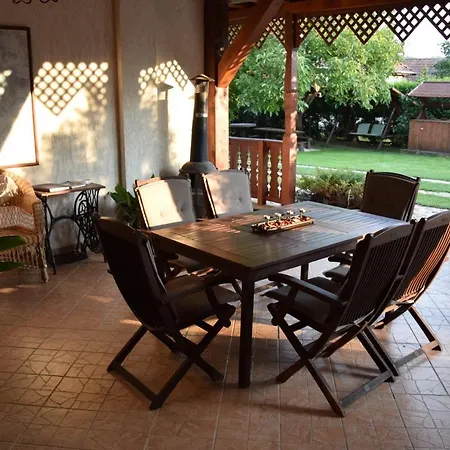 Bodrog-parti Vendeghaz Bodrogolaszi